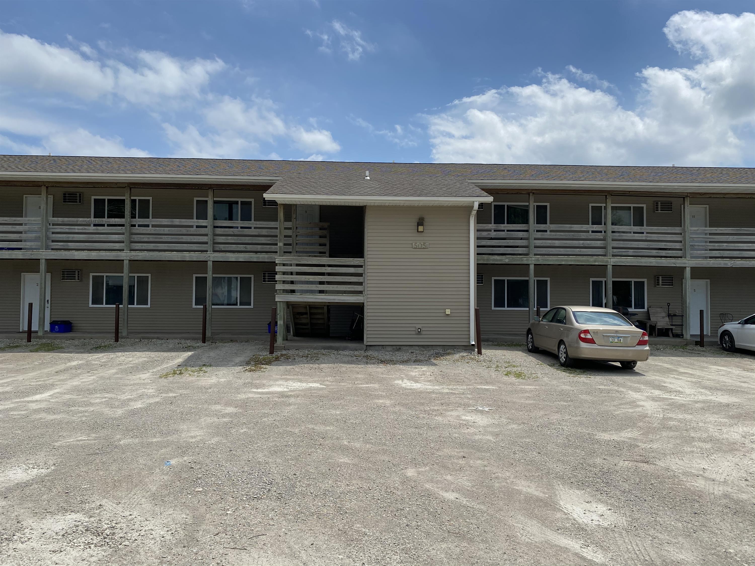 505 Burrell St - 10